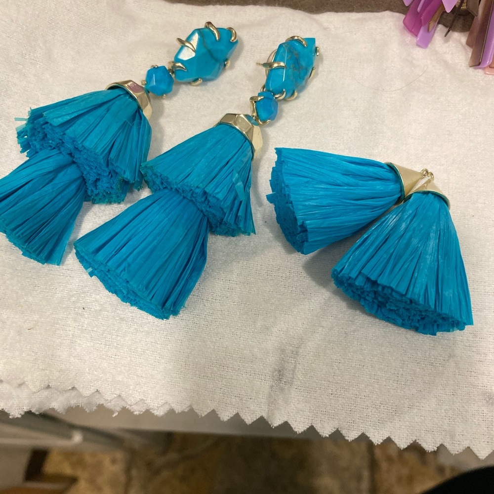 Kendra Scott beautiful chandelier earrings